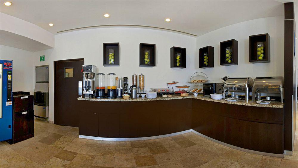 Hotel One Monterrey Aeropuerto Apodaca Zewnętrze zdjęcie